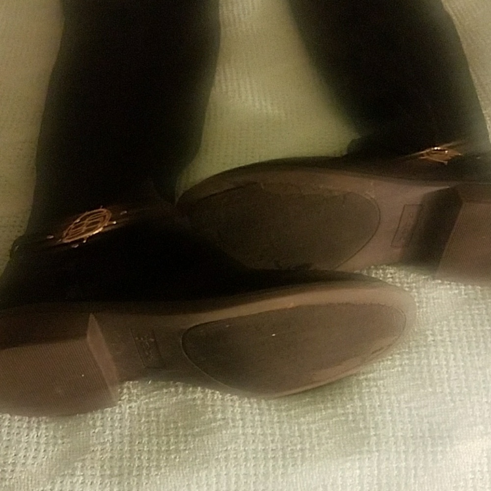 Boots - Picture 3 of 4